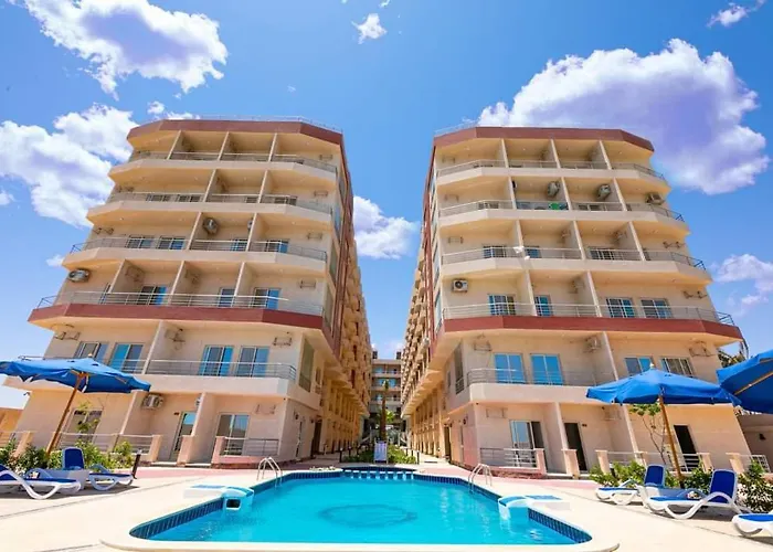Casablanca Resort, First Line With Private And Swimming Pools, Apartmanhotel Gurdaka